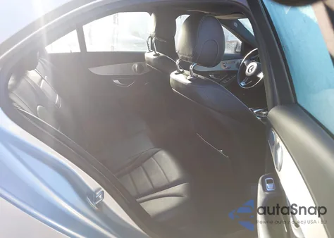 2016 Mercedes-Benz C 300 Sport 4Matic из США, поврежденный, VIN 55SWF4KBXGU141893